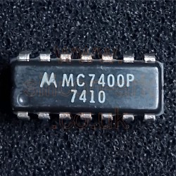 7400 (MC74009P) quad 2-input NAND gates - Motorola
